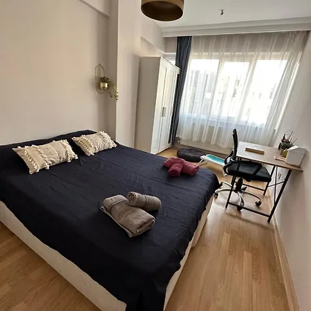 Kadikoy Rihtimda Ozel Odalar Homestay *